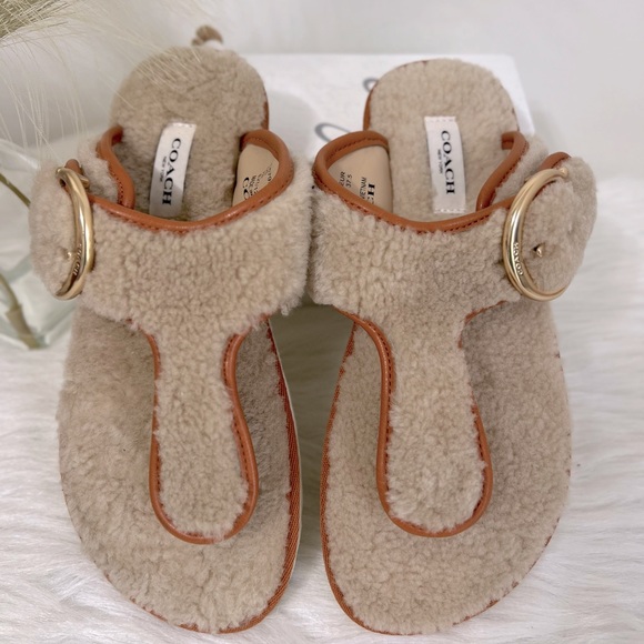 Women's Beige & Brown Fuzzy Thong Sandals w. Gold Hardware Size 37.5 - Picture 7 of 10